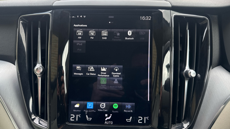 Volvo Xc60 2.0 D4 Momentum 5dr AWD Geartronic Diesel Estate